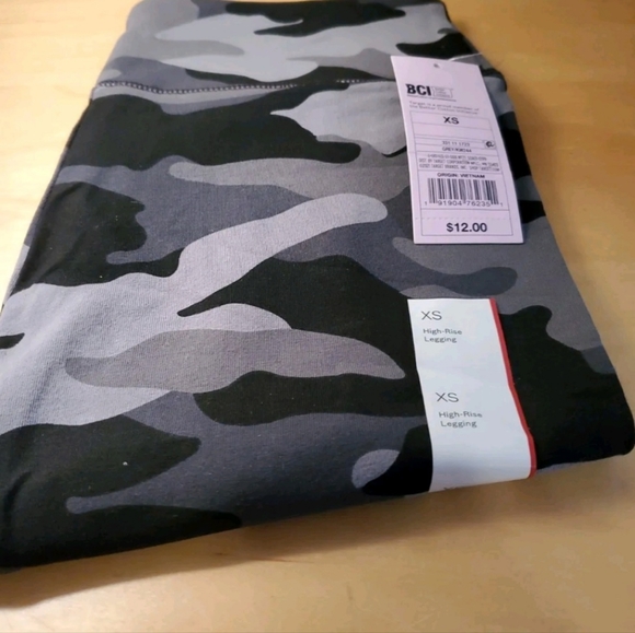 Wild Fable High Waisted Classic Leggings Gray Camo - Picture 5 of 7